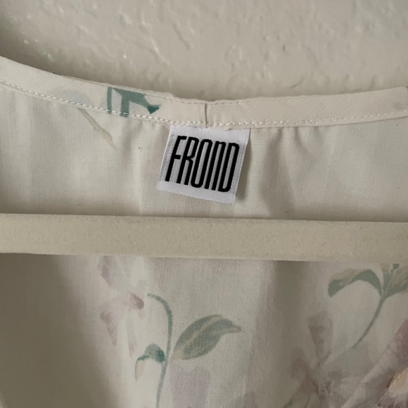 Frond V-Neck Top M/L - Picture 2 of 3